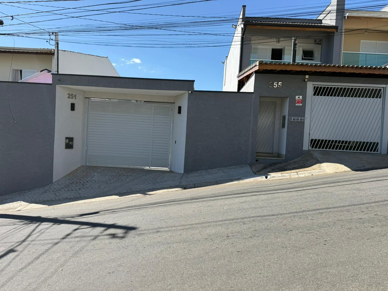 Casa Extremaville - Conforto e Sofisticação - Foto 1